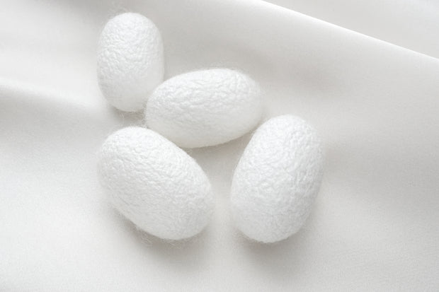 なめらかなシルクを内側に